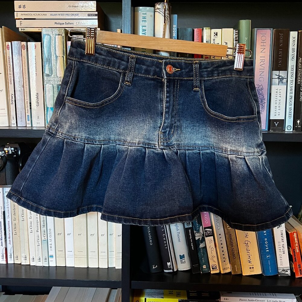 Monokrom denim mini skirt, size 6